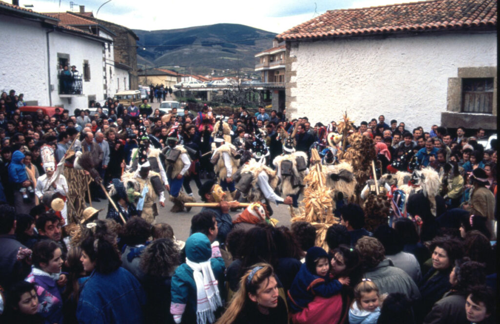 La Vijanera en la plaza de la Quintana en 1991 - Asoc Cultural Amigos de la Vijanera.